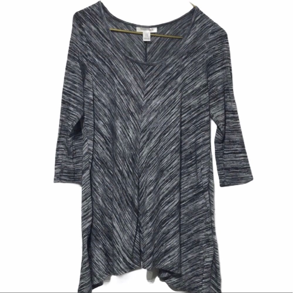 Motherhood Tunic 3/4 sleeve black and gray comfy